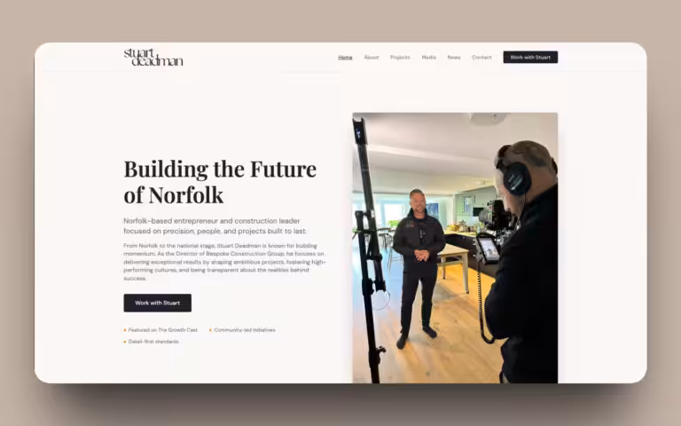 Screenshot of the Stuart Deadman website, built using Oxygen Builder - WinuSoft | Oxygen Builder Developer